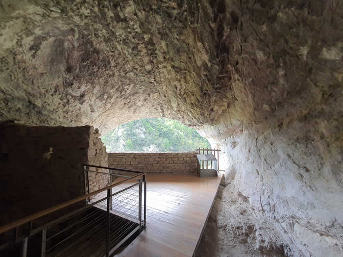 Interno Grotta Sant’Angelo