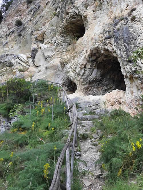 Grotta Sant’Angelo Riserva Gole del Salinello