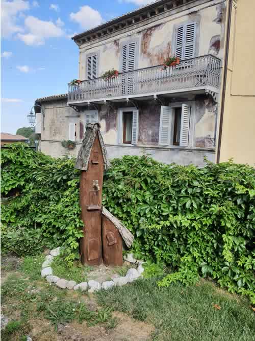 Scultura in legno Montemonaco