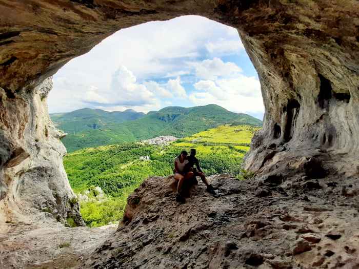 Grotta dei corvi Gola della Rossa