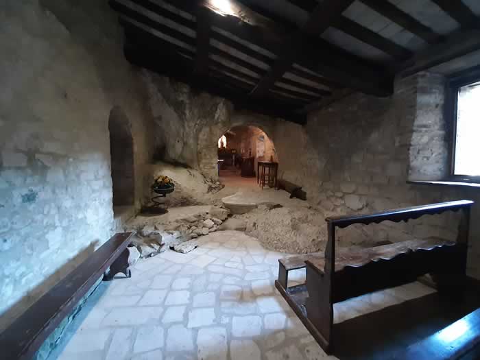 Interno Santuario Frasassi