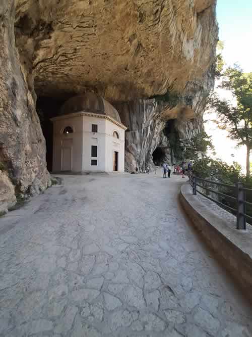 Tempio del Valadier Gola della Rossa