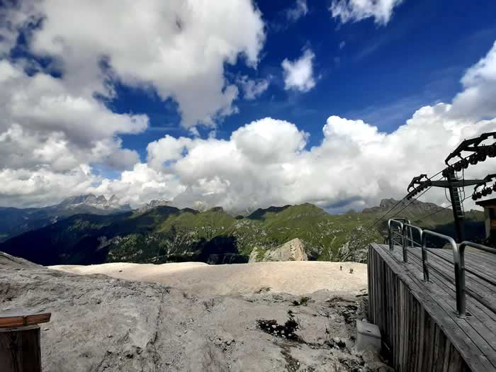 Gruppo del Sassolungo e Gruppo del Sella dalla Marmolada