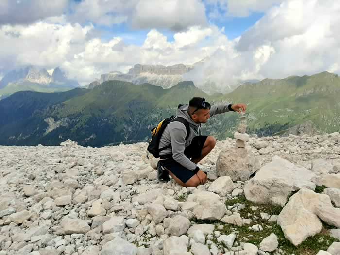 Scultura di sassi in alta quota