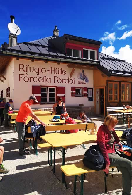 Rifugio Forcella Pordoi Dolomiti